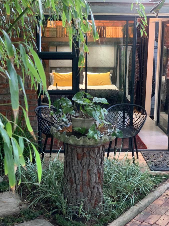 The Secret Garden Hideaway Apartment Мозел Бей Екстериор снимка